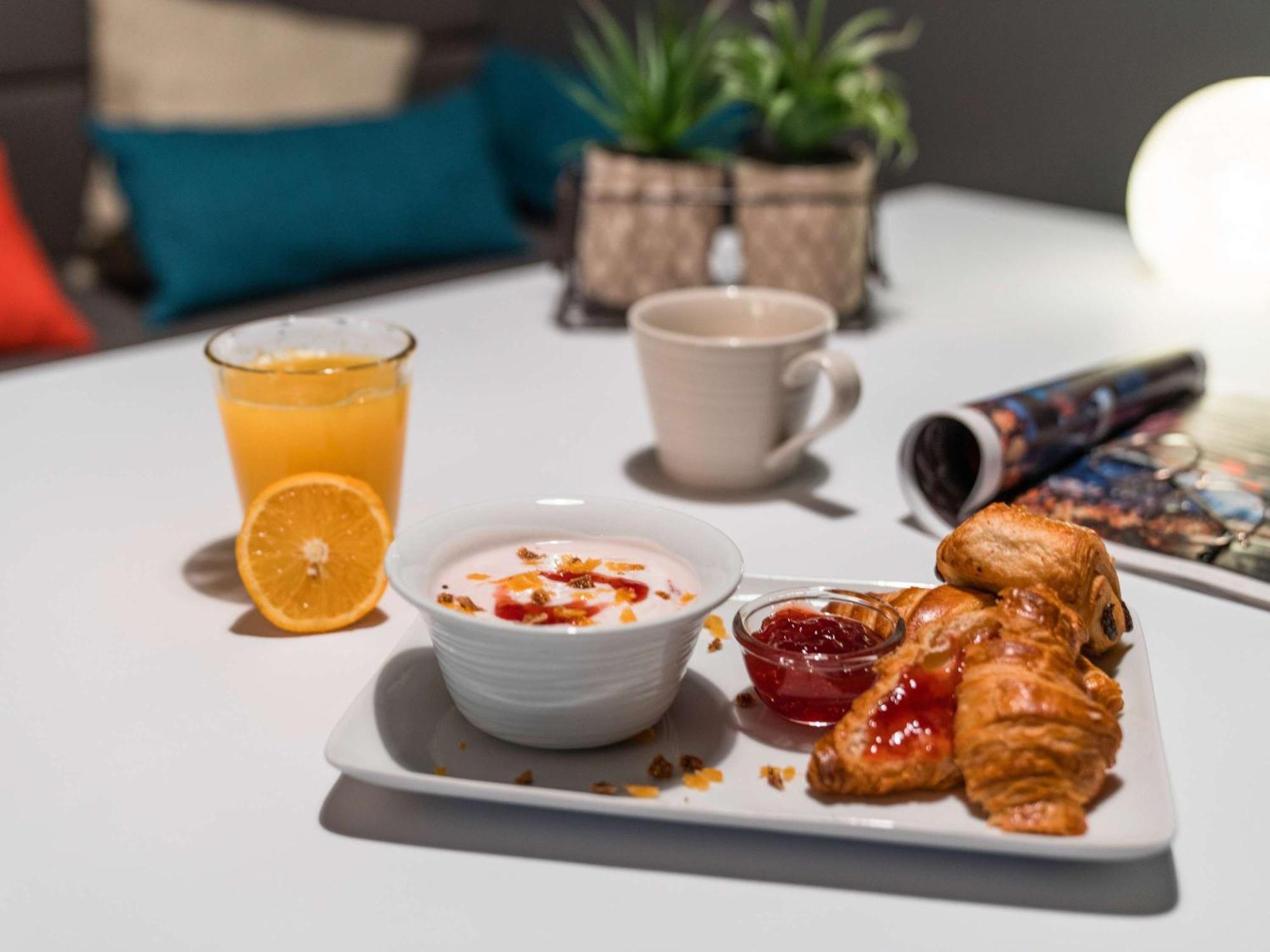 Отель Ibis Styles Chalons En Champagne Centre Экстерьер фото